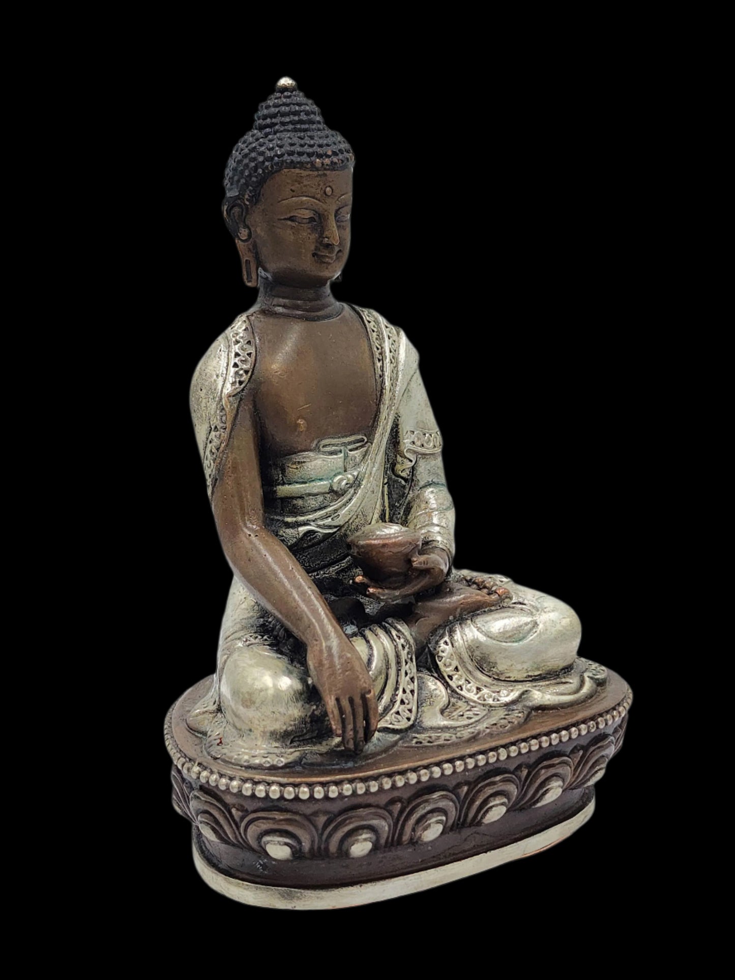 Shakyamuni Buddha – The Enlightened One and Teacher of Humanity